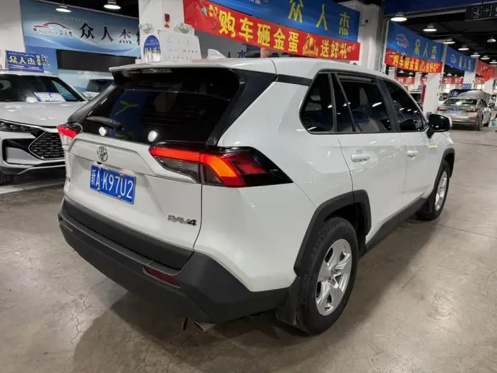 Toyota RAV4 2024 Model 2.0L CVT 2WD Urban Edition – фото 6