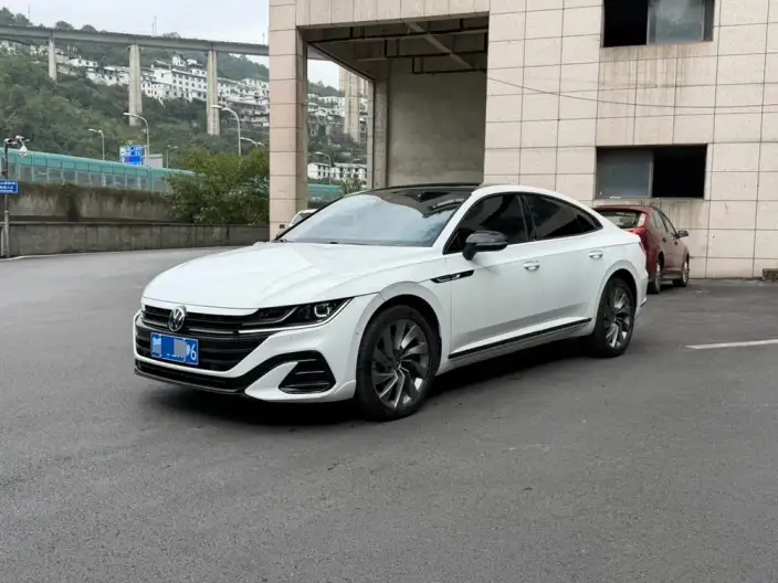 Volkswagen CC 2023 Model 380TSI Eye-catching version – фото 1