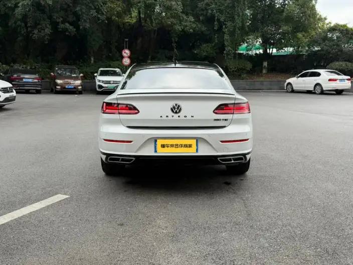 Volkswagen CC 2023 Model 380TSI Eye-catching version – фото 3