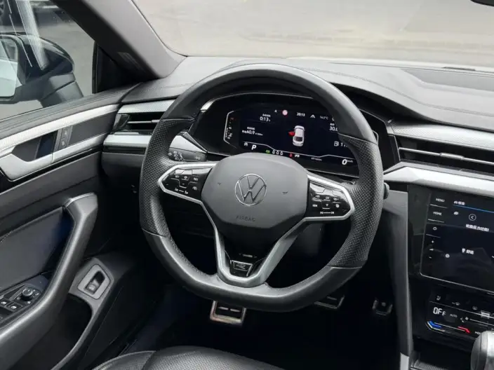 Volkswagen CC 2023 Model 380TSI Eye-catching version – фото 7