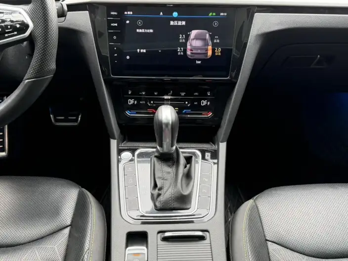 Volkswagen CC 2023 Model 380TSI Eye-catching version – фото 8