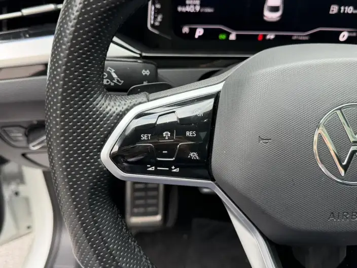 Volkswagen CC 2023 Model 380TSI Eye-catching version – фото 9