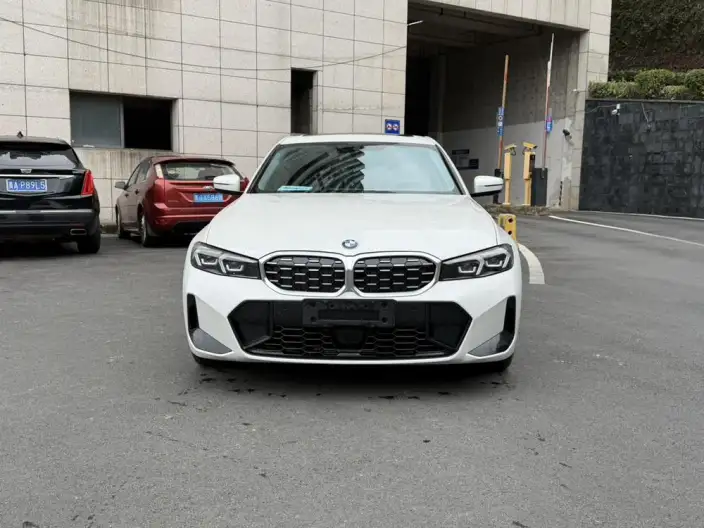 BMW 3 Series 2025 Model 325Li M Sports Set – фото 2