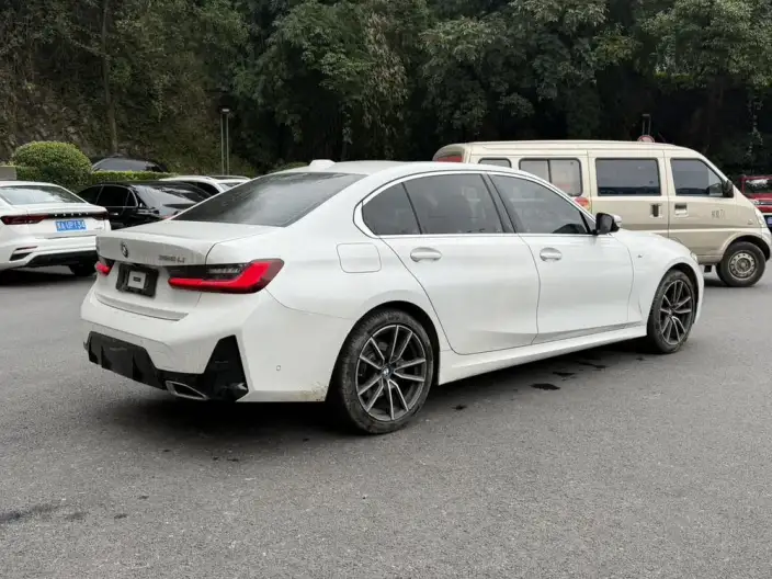 BMW 3 Series 2025 Model 325Li M Sports Set – фото 4