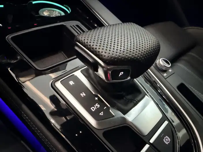 Audi A4 L 2024 Model 40 TFSI Luxury Dynamic Model – фото 10