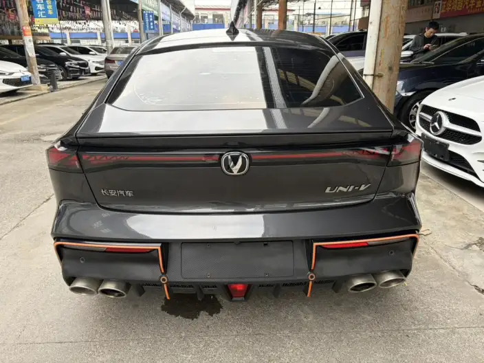 Changan UNI-V 2022 Model 1.5T Sports Edition – фото 5