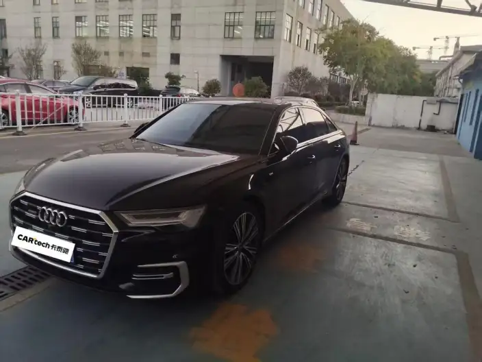 Audi A6L 2024 Model 45 TFSI quattro Exclusive Dynamic Model – фото 1