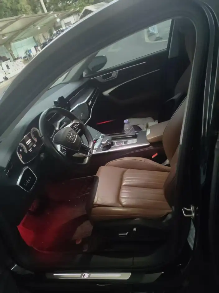 Audi A6L 2024 Model 45 TFSI quattro Exclusive Dynamic Model – фото 7