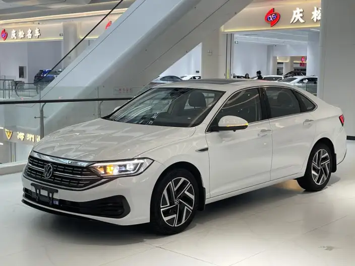 Volkswagen Sagitar 2025 Model 300TSI DSG Beyond Edition – фото 1