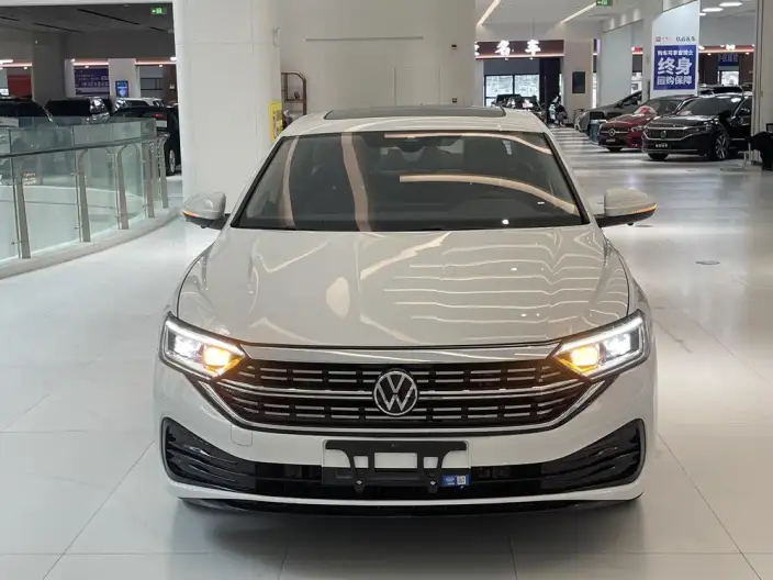 Volkswagen Sagitar 2025 Model 300TSI DSG Beyond Edition – фото 2