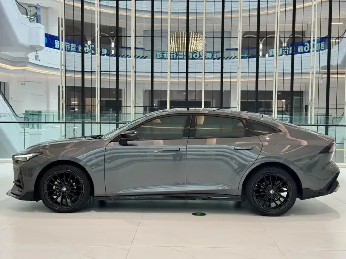 Changan UNI-V 2023 Model 1.5T Sports Edition – фото 4