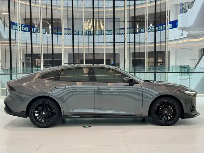 Changan UNI-V 2023 Model 1.5T Sports Edition – фото 8