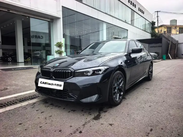 BMW 3 Series 2026 Model 330i M Sports Night Set – фото 1