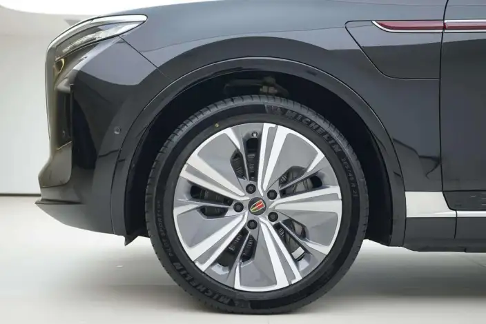 HONGQI E-HS9 2022 Model 690km Flag Xiang Edition VI seat – фото 9