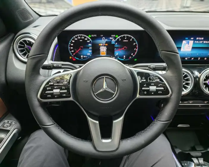 Mercedes-Benz GLB 2023 Model GLB 220 Dynamic Model – фото 9