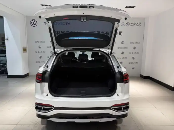 Tayron X 2020 Model 330TSI 2WD Noble Zhilian Edition – фото 9