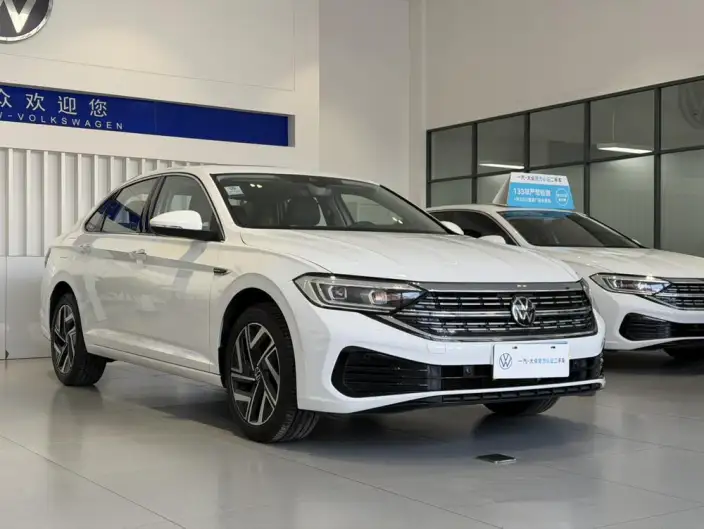 Volkswagen Sagitar 2023 Model 200TSI DSG Beyond Edition – фото 3