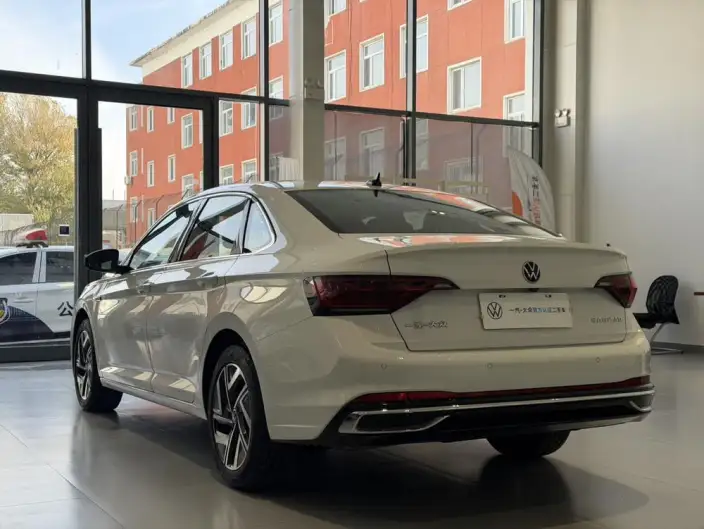 Volkswagen Sagitar 2023 Model 200TSI DSG Beyond Edition – фото 4