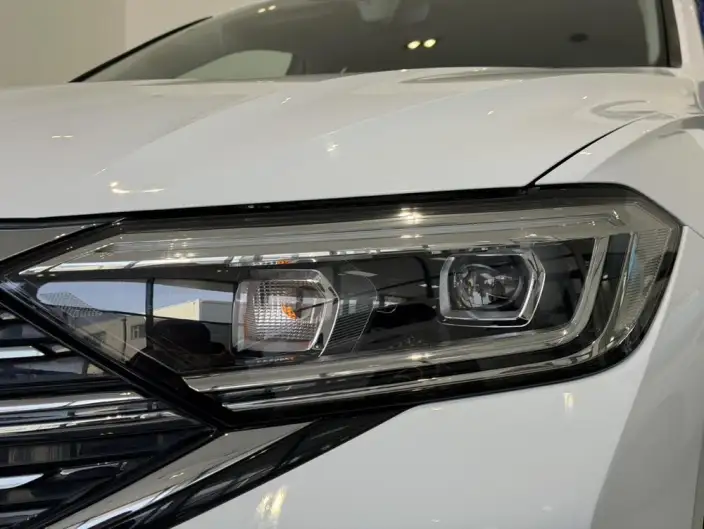 Volkswagen Sagitar 2023 Model 200TSI DSG Beyond Edition – фото 7