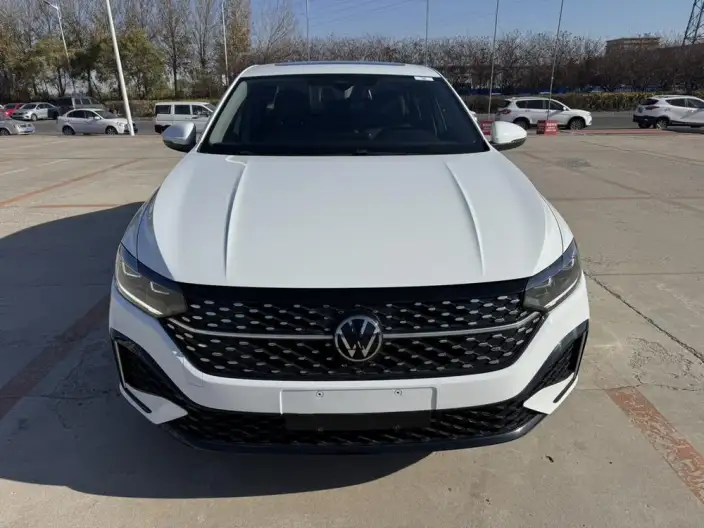 Volkswagen Lavida 2024 Model 1.5L Automatic Starry Sky Five Million Edition – фото 2