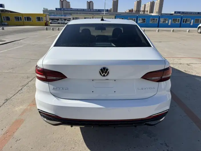 Volkswagen Lavida 2024 Model 1.5L Automatic Starry Sky Five Million Edition – фото 5