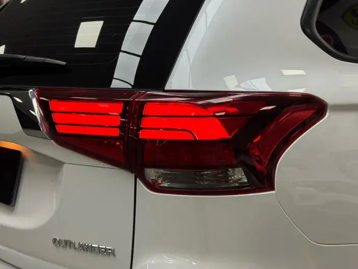 Mitsubishi Outlander 2021 Model 2.0L 2WD Smooth Ride Edition 5 seat – фото 9