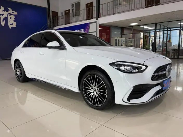 Mercedes-Benz C-Class 2026 Model C 200 L Sports sedan – фото 3