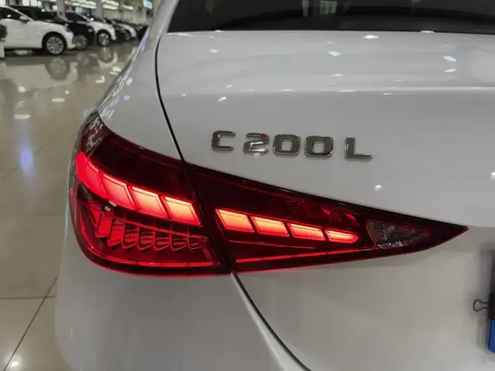 Mercedes-Benz C-Class 2026 Model C 200 L Sports sedan – фото 9