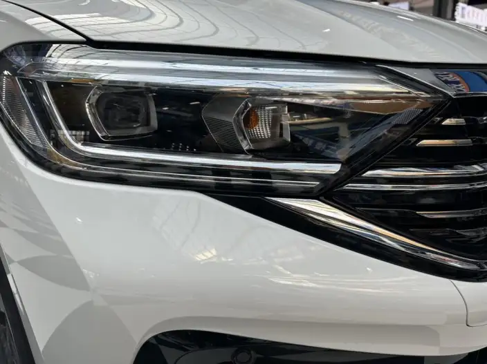 Volkswagen Sagitar 2023 Model 280TSI DSG Beyond Edition Lite – фото 8