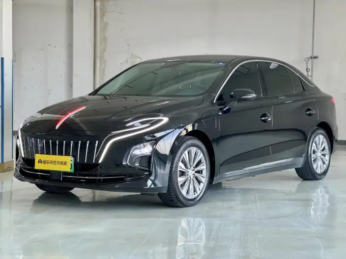 Hongqi E-QM5 2024 Model 610KM PLUS Edition 100kW – фото 1