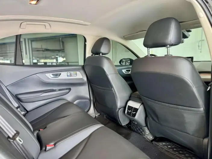 Hongqi E-QM5 2024 Model 610KM PLUS Edition 100kW – фото 9