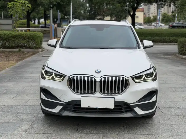 BMW X1 2022 Model sDrive25Li Leading Model – фото 2