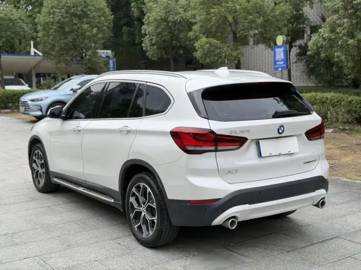 BMW X1 2022 Model sDrive25Li Leading Model – фото 4