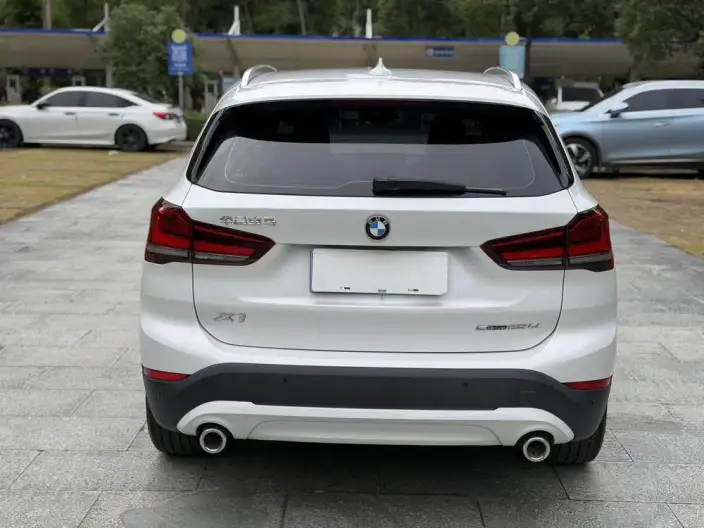 BMW X1 2022 Model sDrive25Li Leading Model – фото 5