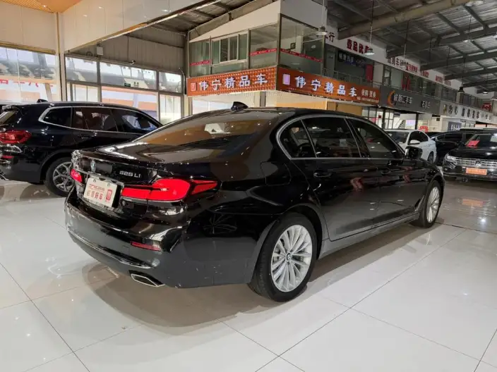 BMW 5 Series 2022 Model Facelift II 525Li Luxury Set – фото 6