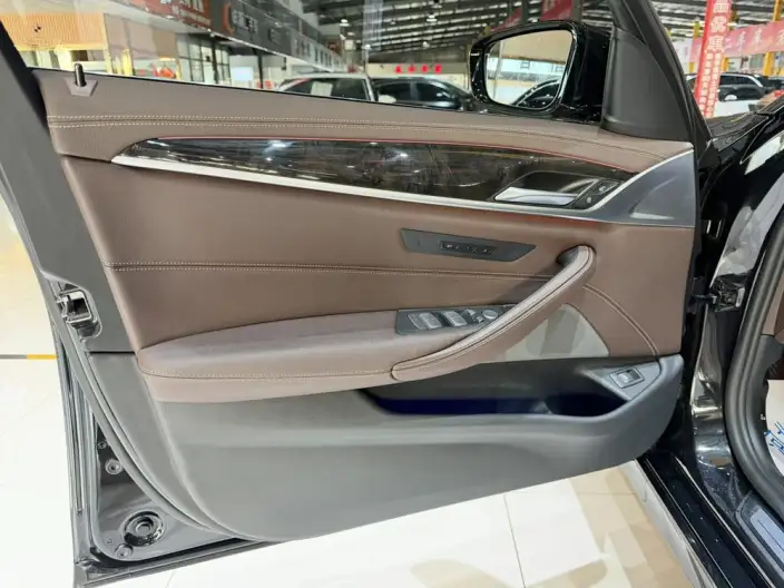 BMW 5 Series 2022 Model Facelift II 525Li Luxury Set – фото 10