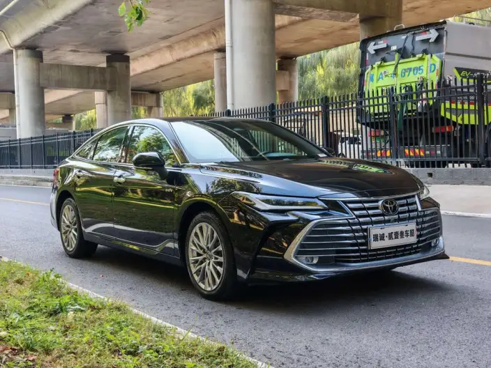 Toyota Avalon 2024 Model Intelligent Hybrid 2.0L E-CVT Premium Edition – фото 3