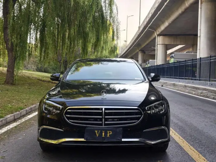 Mercedes-Benz E-Class 2023 Model E 300 L Fashion Model sedan – фото 2