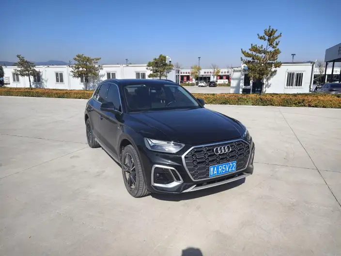 Audi Q5L 2023 Model 40T Fashion Dynamic Model – фото 3