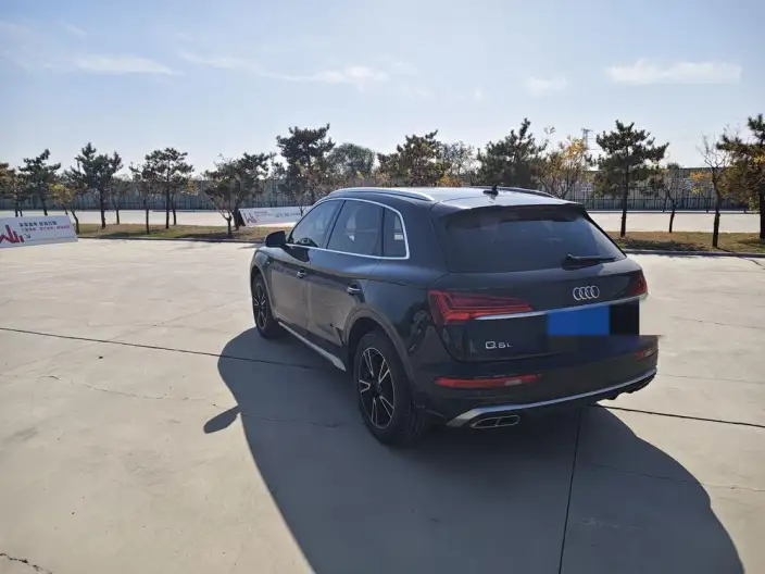 Audi Q5L 2023 Model 40T Fashion Dynamic Model – фото 4
