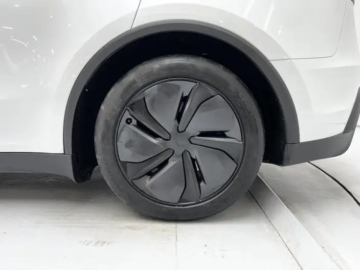 Model Y 2025 Model Rear-wheel drive version – фото 9
