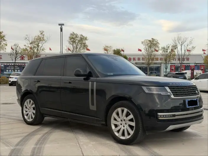 Range Rover 2025 Model 3.0 L6 400PS Shengshi Extended Edition