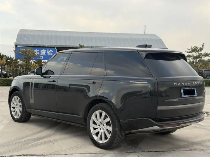 Range Rover 2025 Model 3.0 L6 400PS Shengshi Extended Edition