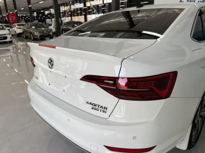 Volkswagen Sagitar 2021 Model 280TSI DSG 30th Anniversary Memorial Edition – фото 5