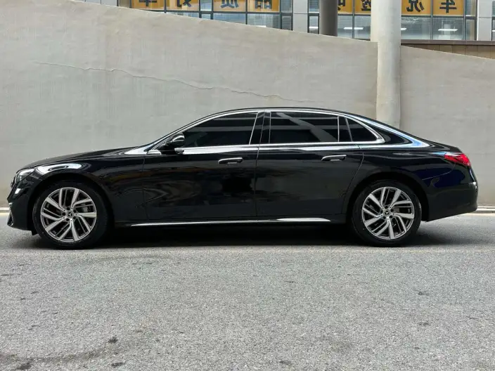 Mercedes-Benz E-Class 2025 Model E 300 L Fashion Model sedan – фото 3