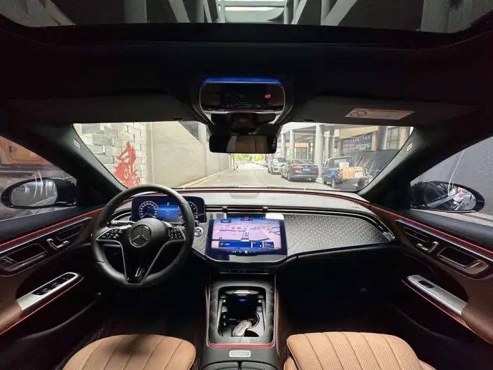 Mercedes-Benz E-Class 2025 Model E 300 L Fashion Model sedan – фото 9