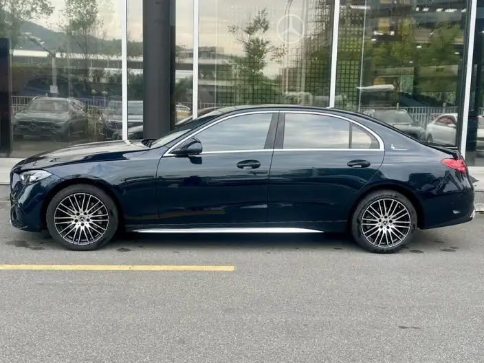 Mercedes-Benz C-Class 2024 Model C 260 L Sports Edition – фото 2