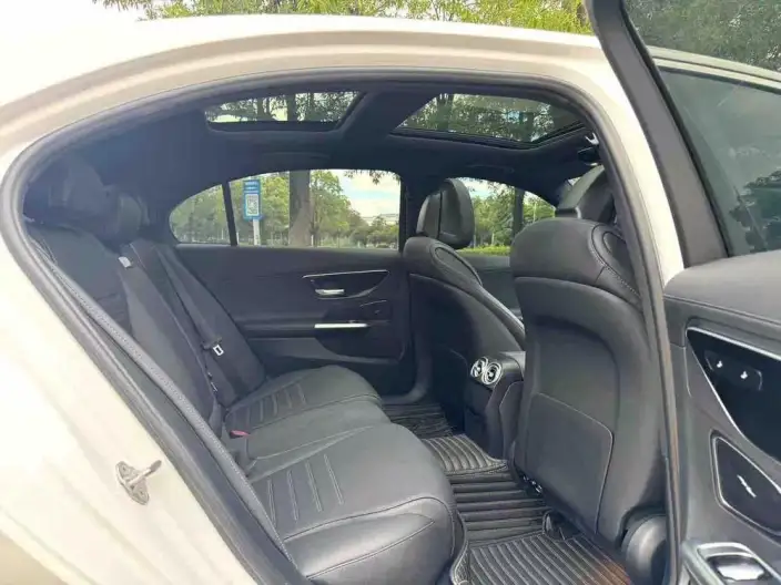 Mercedes-Benz C-Class 2023 Model C 260 L Sports Edition – фото 9