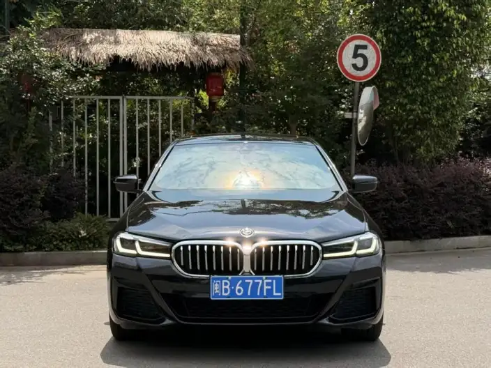 BMW 5 Series 2021 Model Facelift 525Li M Sports Set – фото 2