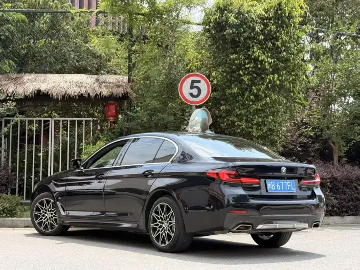 BMW 5 Series 2021 Model Facelift 525Li M Sports Set – фото 4